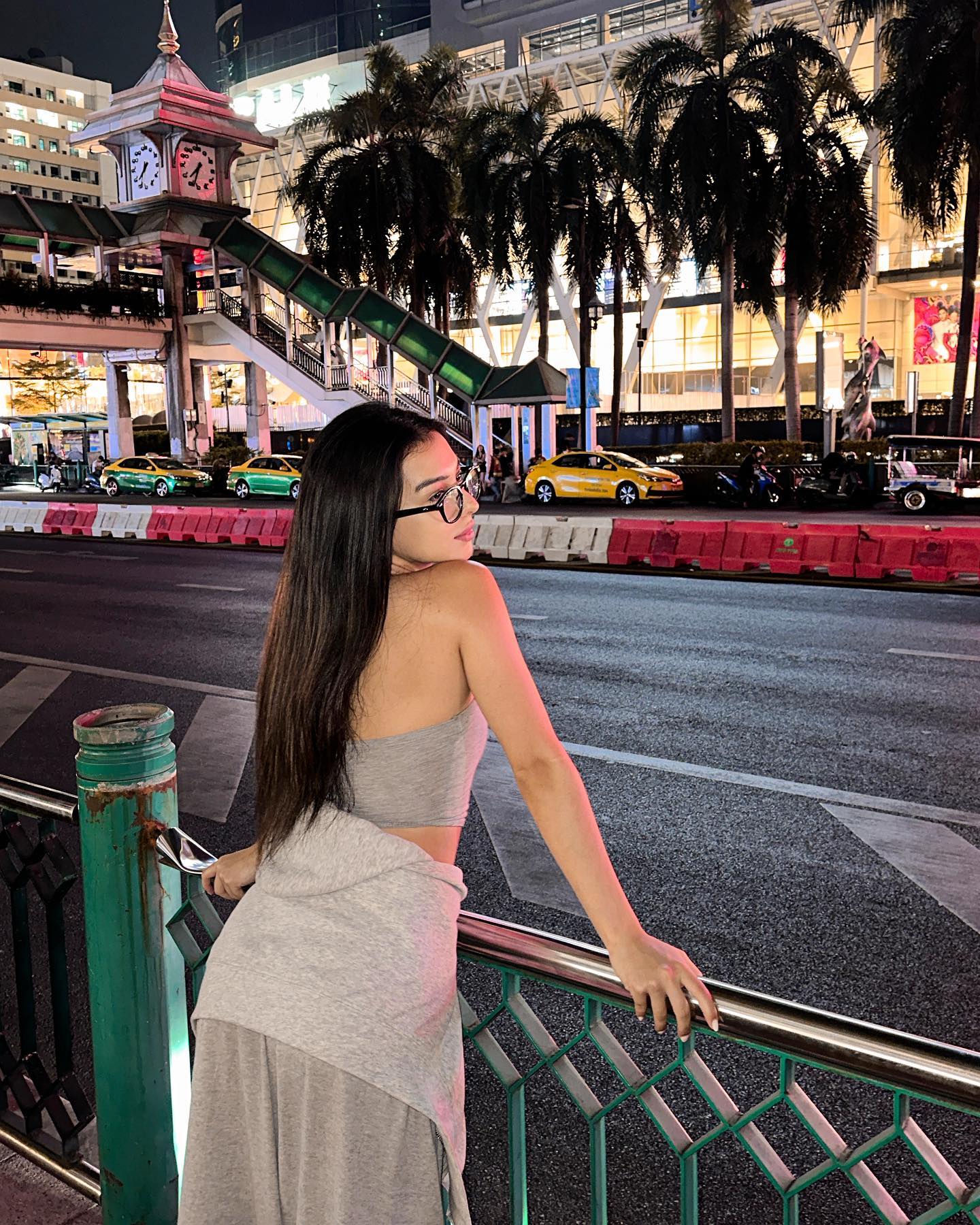 siyamore_ instagram image archive image