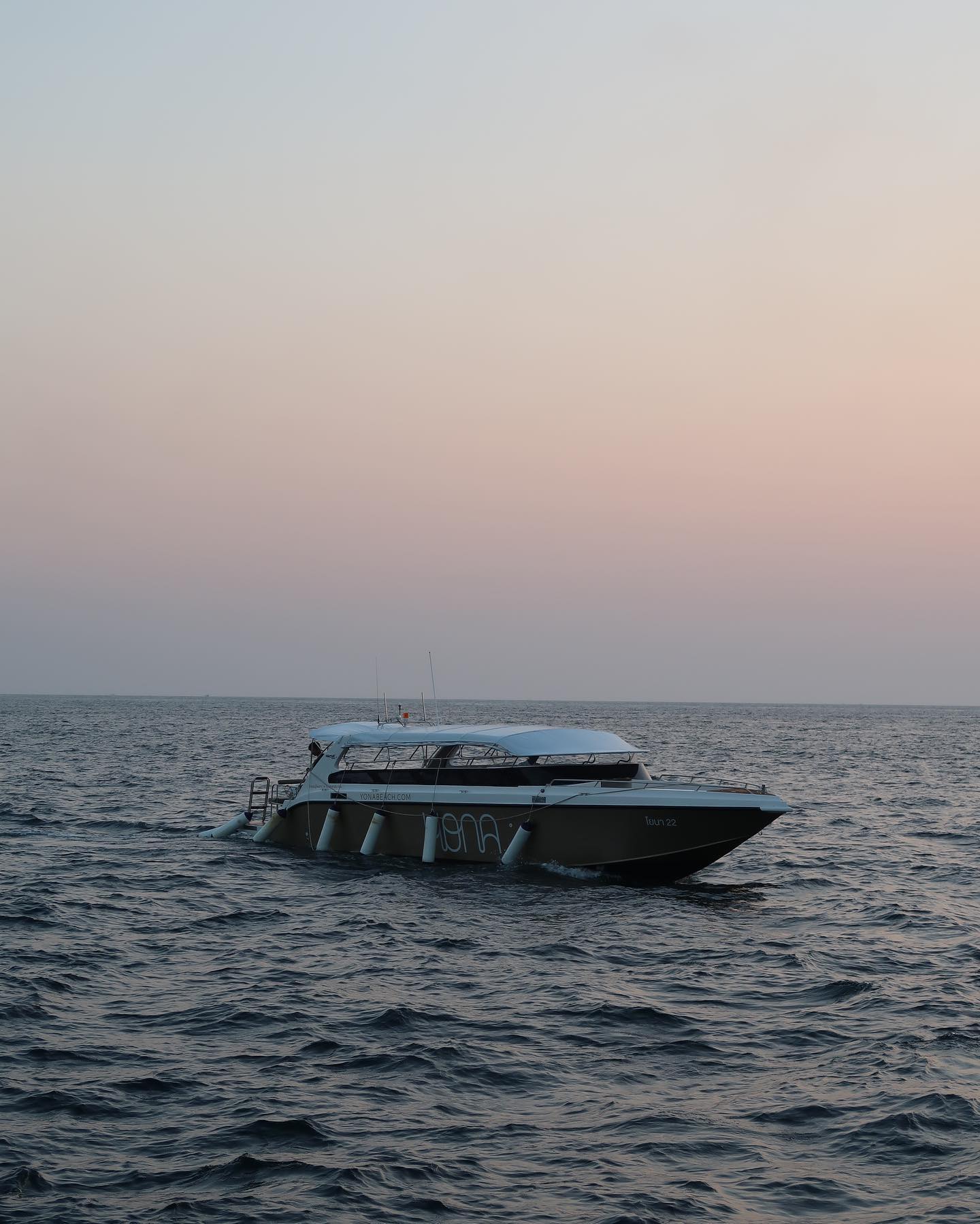 siyamore_ instagram image archive image