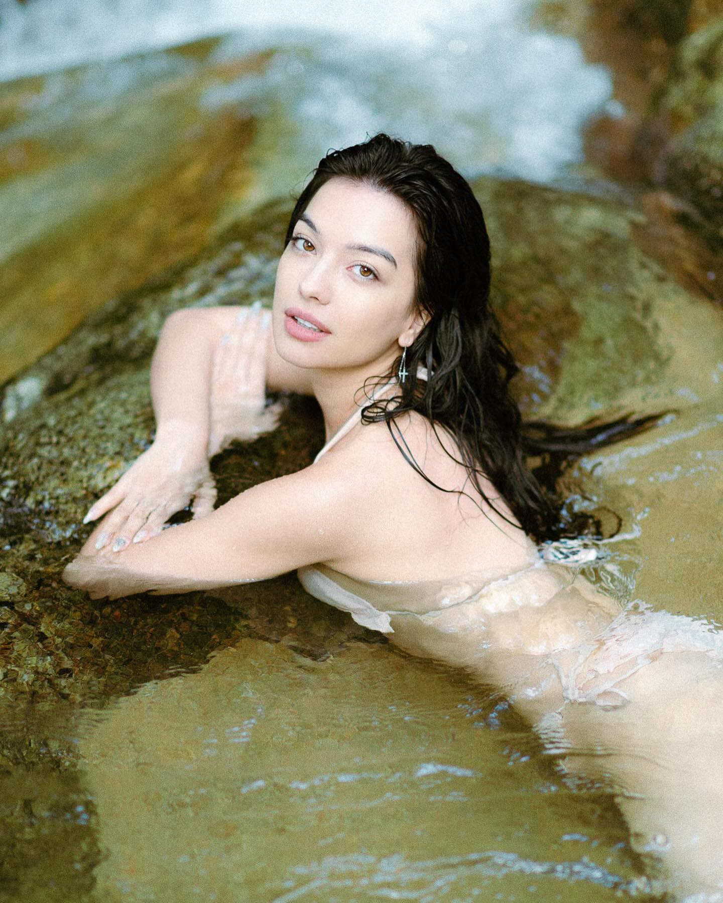 siyamore_ instagram image archive image