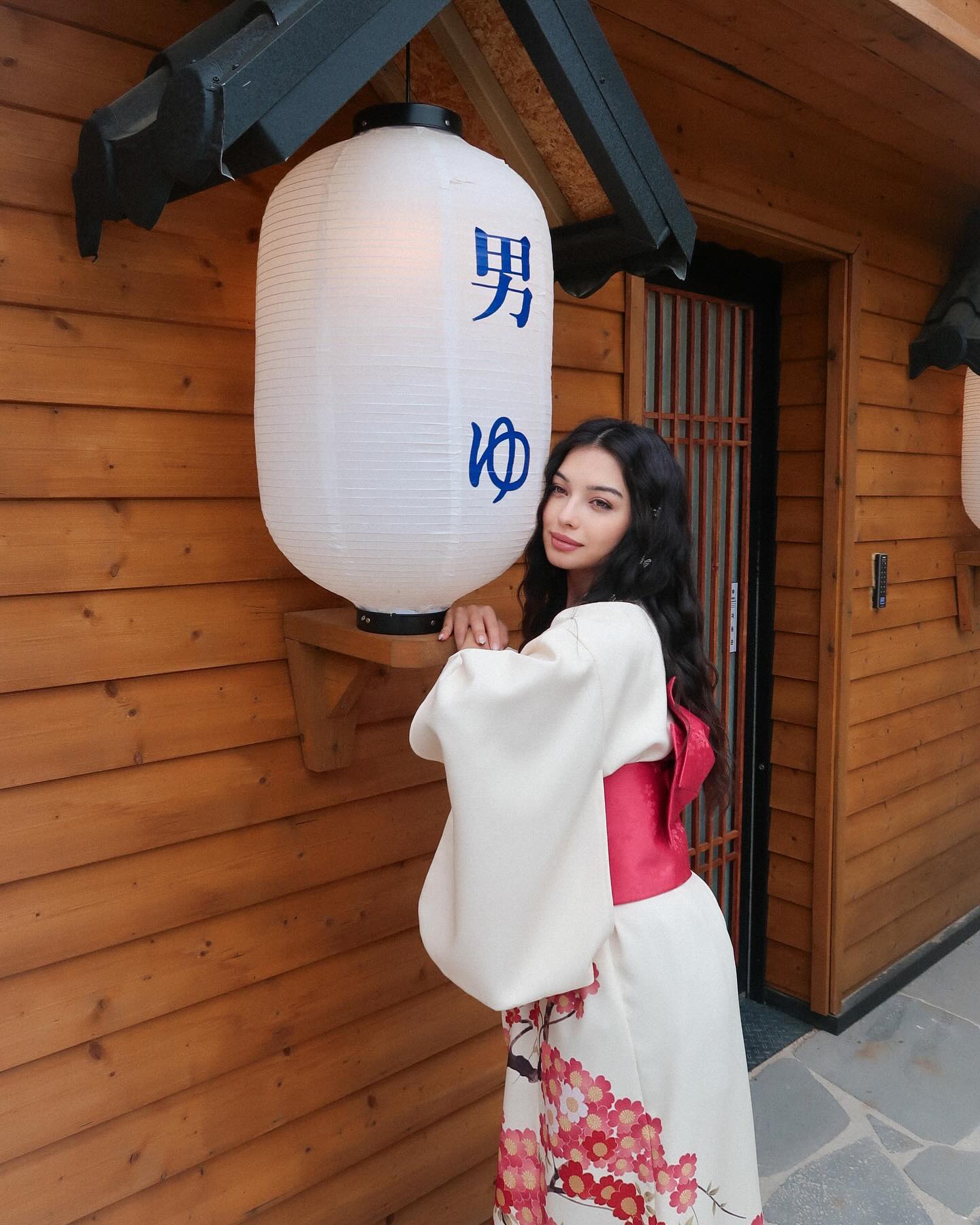 siyamore_ instagram image archive image