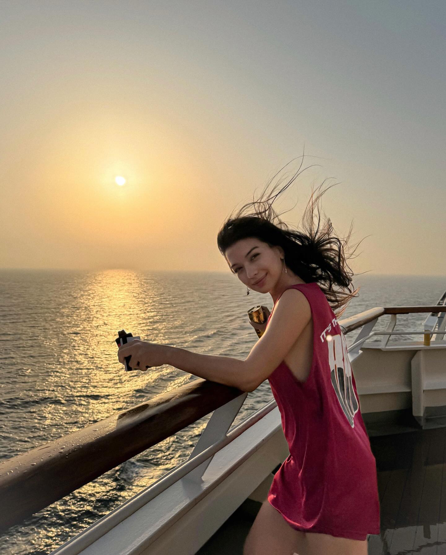 siyamore_ instagram image archive image