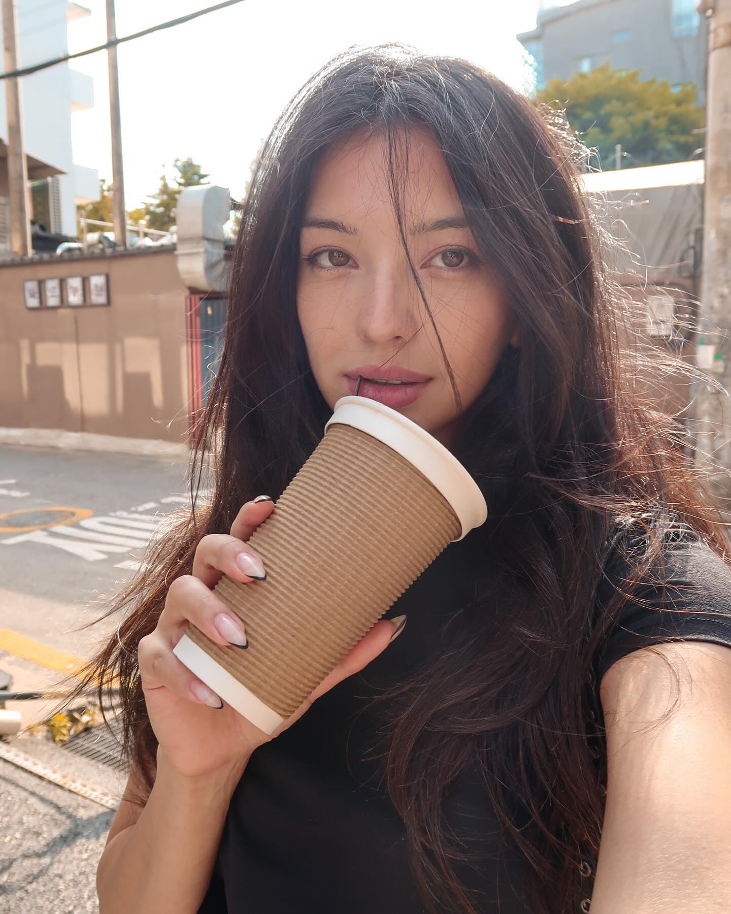 siyamore_ instagram image archive image