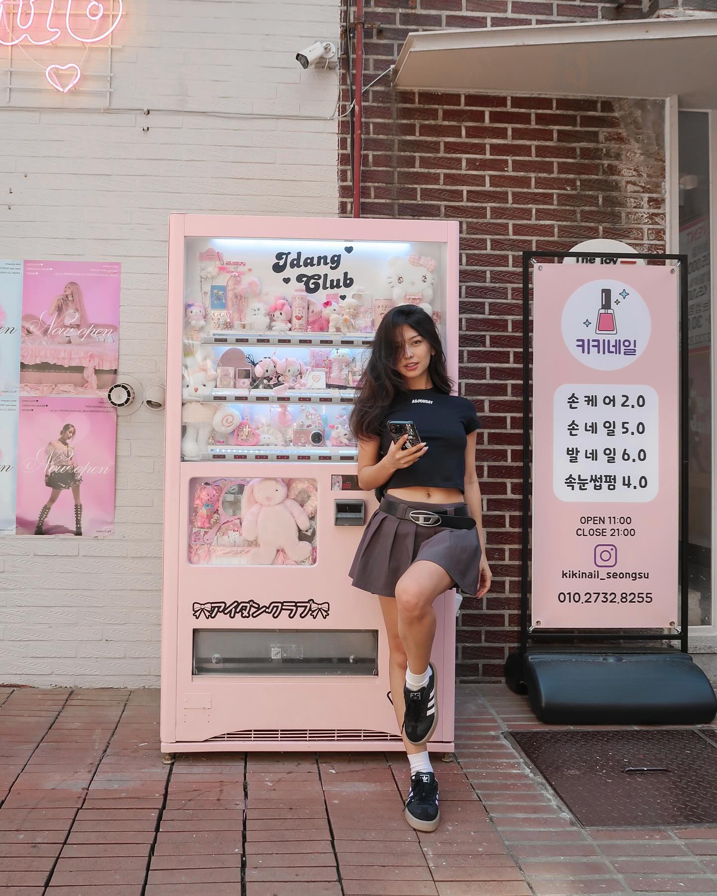 siyamore_ instagram image archive image