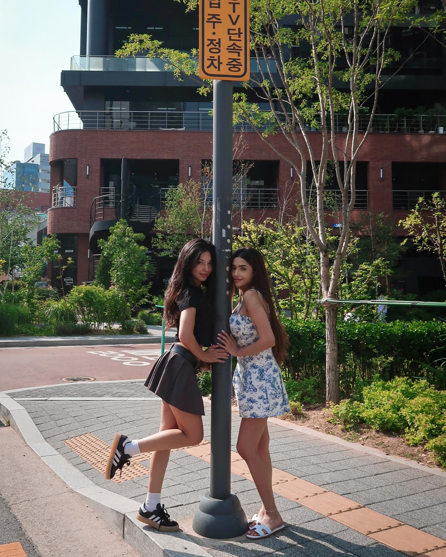 siyamore_ instagram image archive image