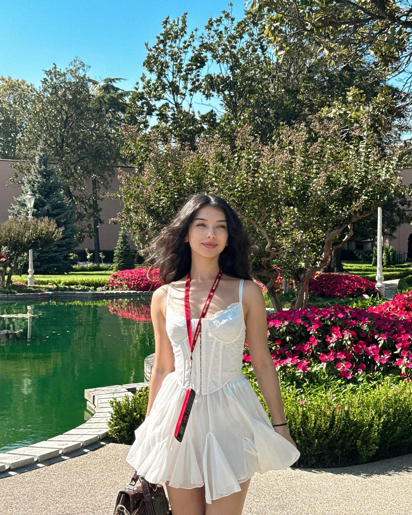 siyamore_ instagram image archive image