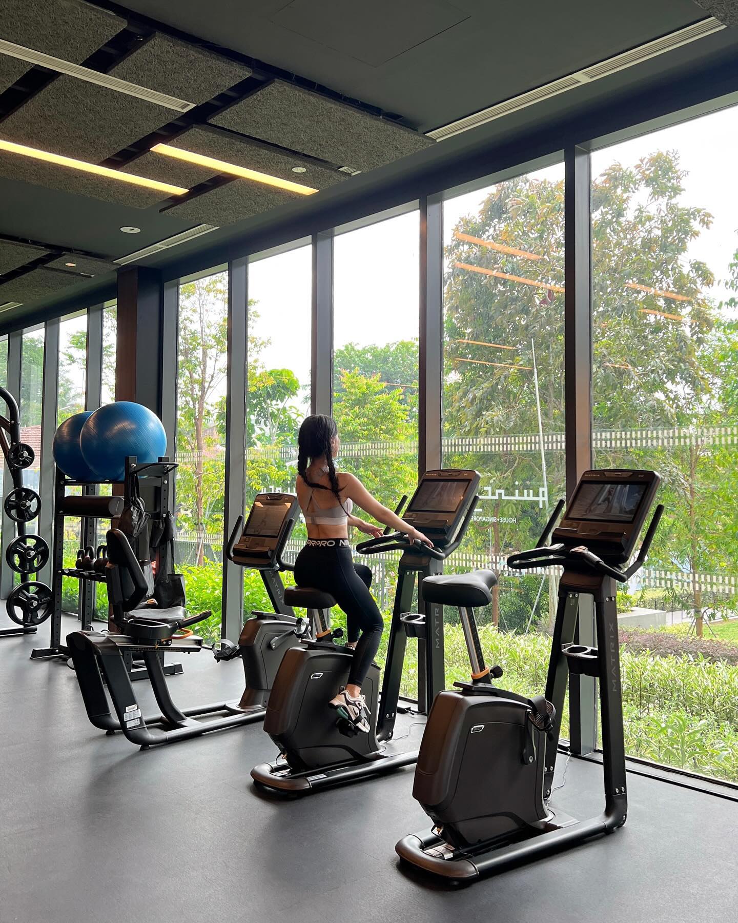 siyamore_ instagram image archive image