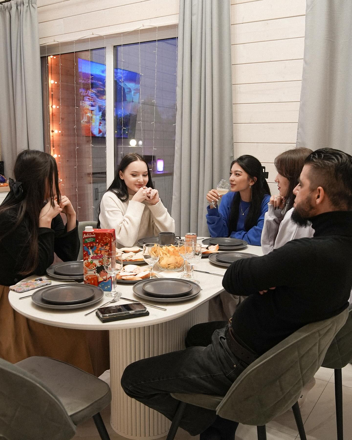 siyamore_ instagram image archive image