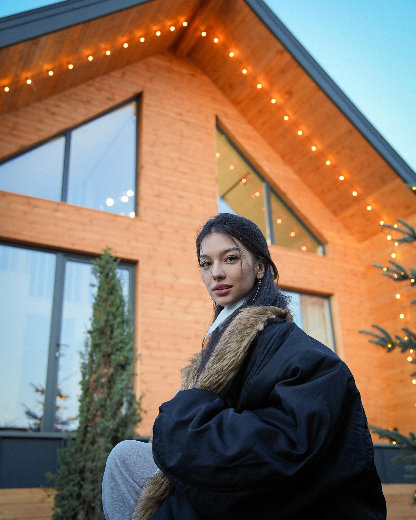 siyamore_ instagram image archive image