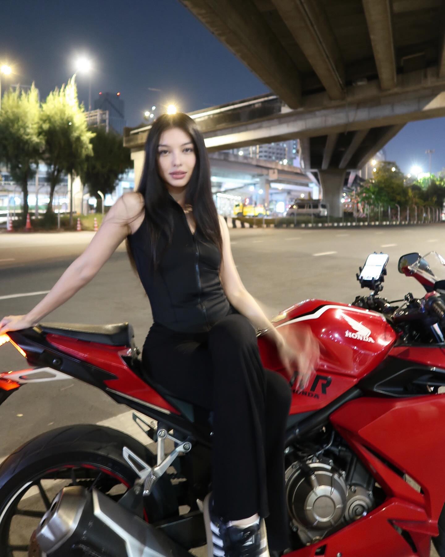 siyamore_ instagram image archive image