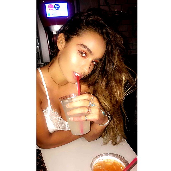 sommerray instagram image archive image