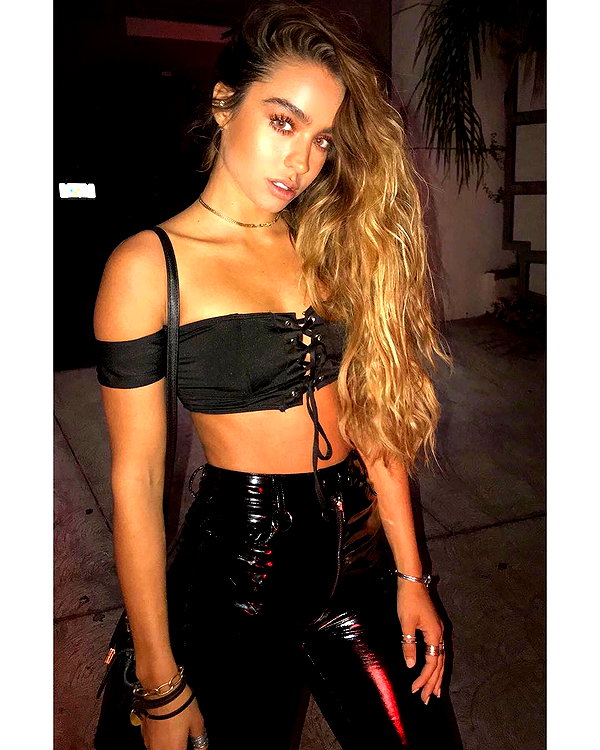 sommerray instagram image archive image
