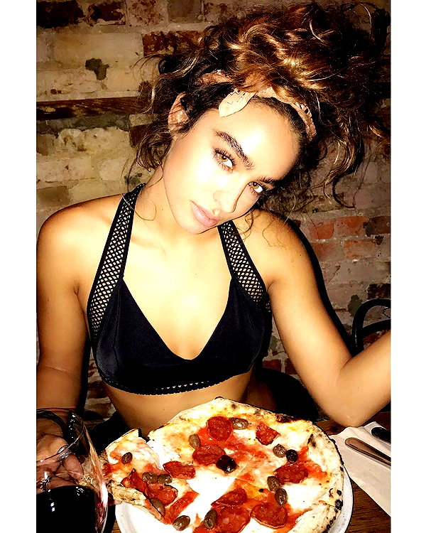 sommerray instagram image archive image