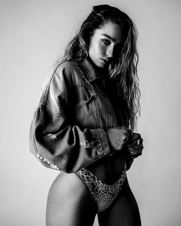 sommerray instagram image archive image