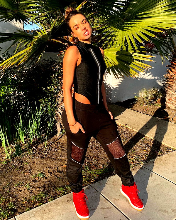 sommerray instagram image archive image