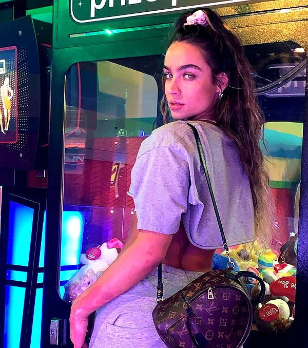 sommerray instagram image archive image