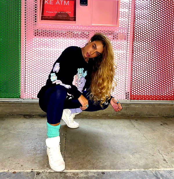 sommerray instagram image archive image