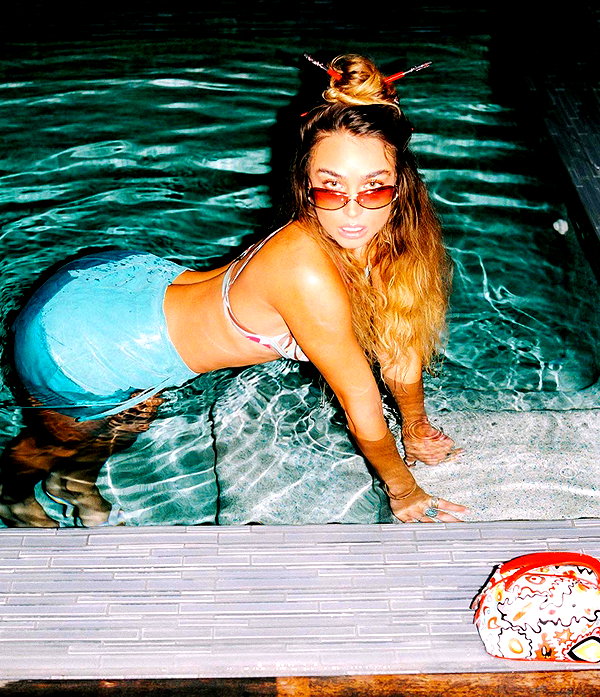 sommerray instagram image archive image