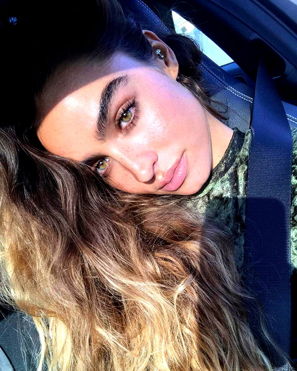 sommerray instagram image archive image