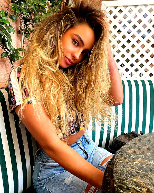 sommerray instagram image archive image
