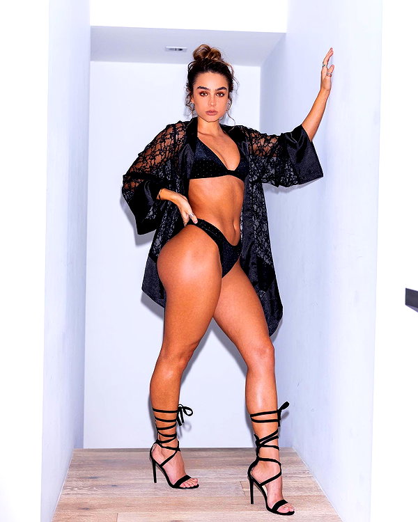sommerray instagram image archive image