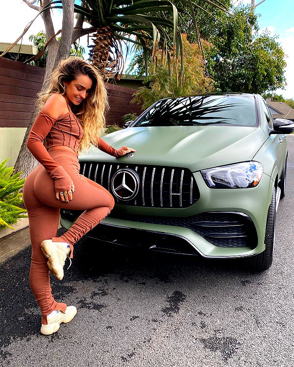 sommerray instagram image archive image