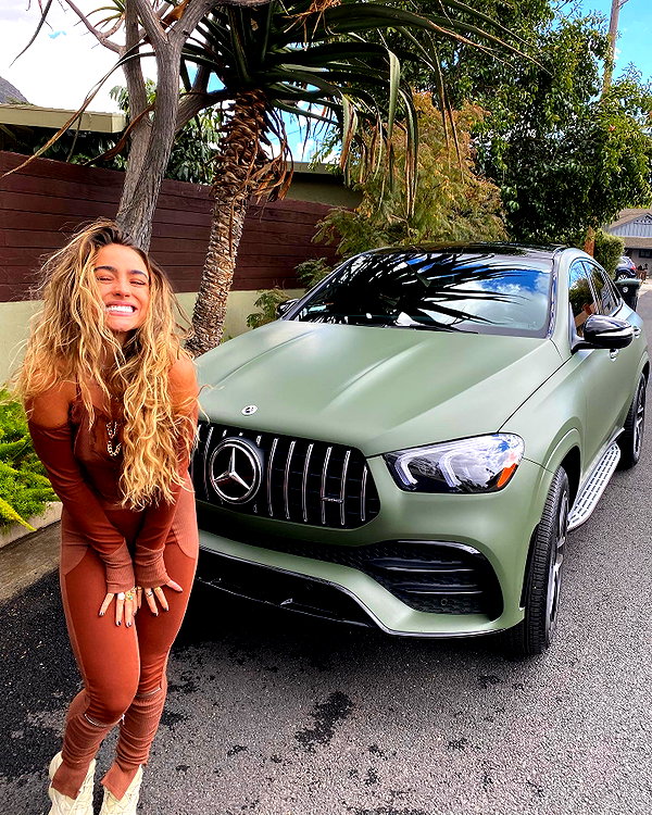 sommerray instagram image archive image