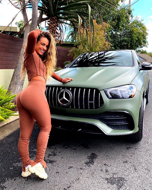 sommerray instagram image archive image