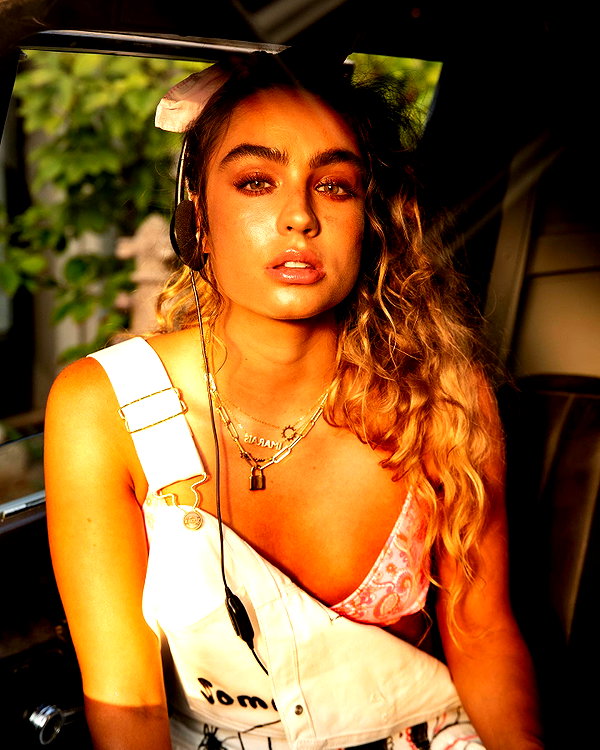 sommerray instagram image archive image