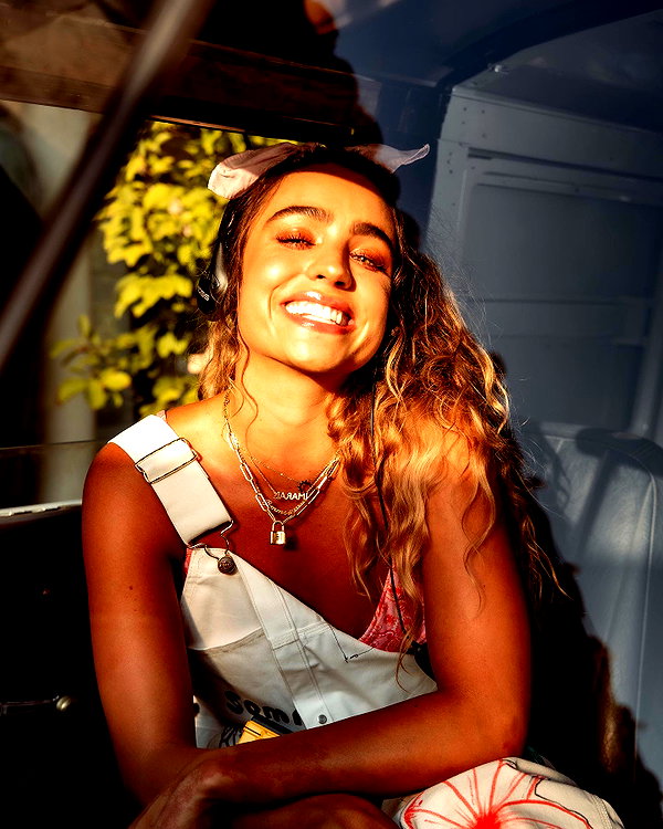 sommerray instagram image archive image