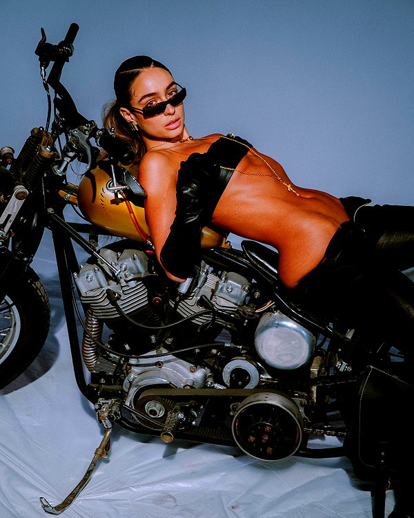 sommerray instagram image archive image