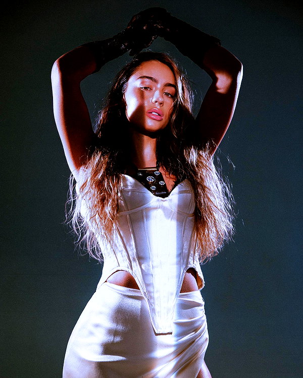 sommerray instagram image archive image