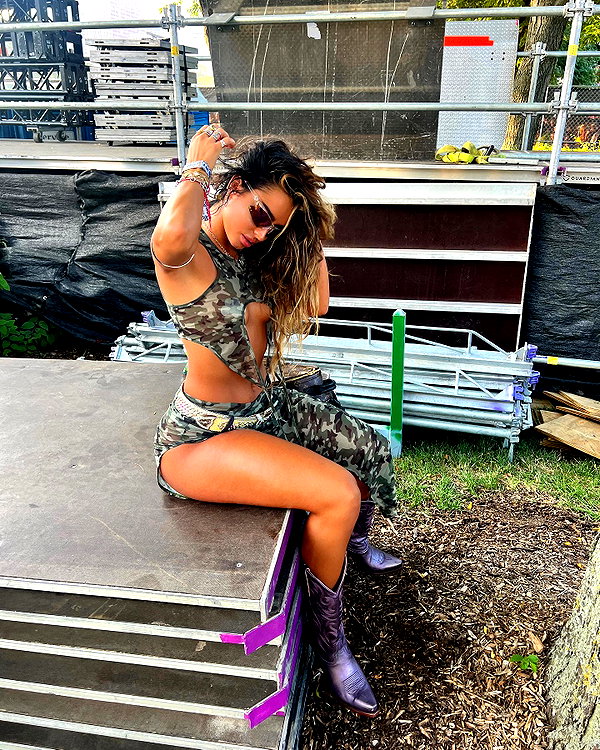 sommerray instagram image archive image