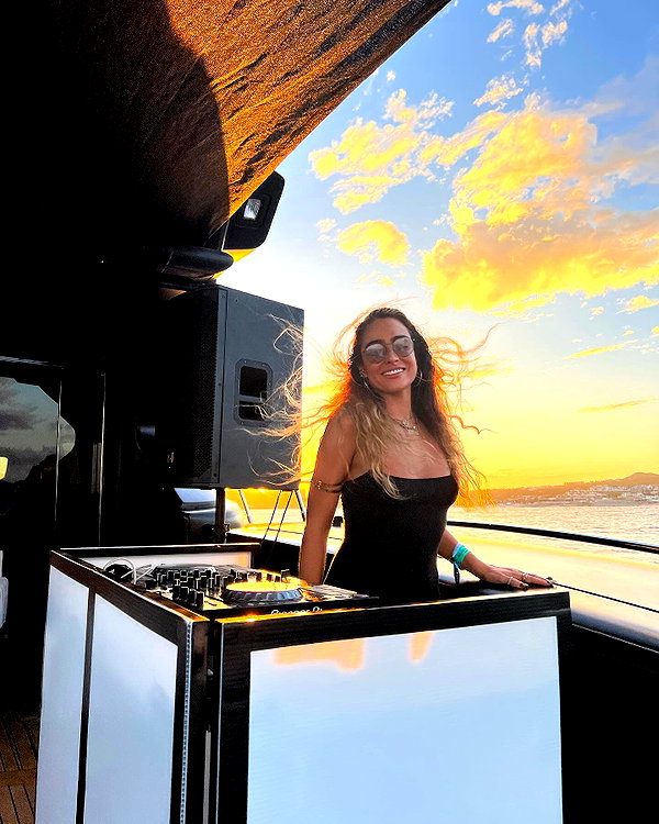 sommerray instagram image archive image