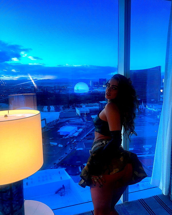 sommerray instagram image archive image