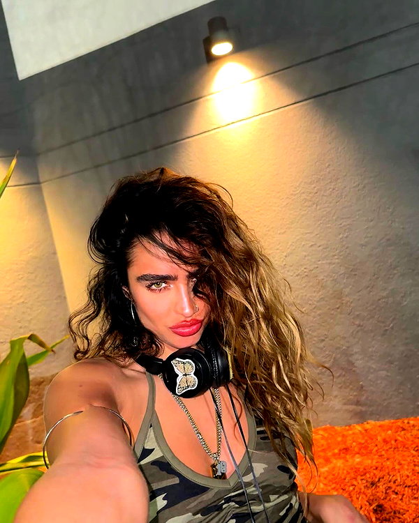 sommerray instagram image archive image