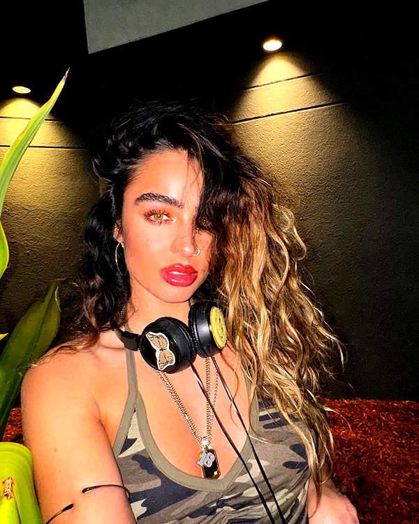 sommerray instagram image archive image