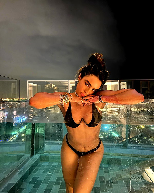 sommerray instagram image archive image