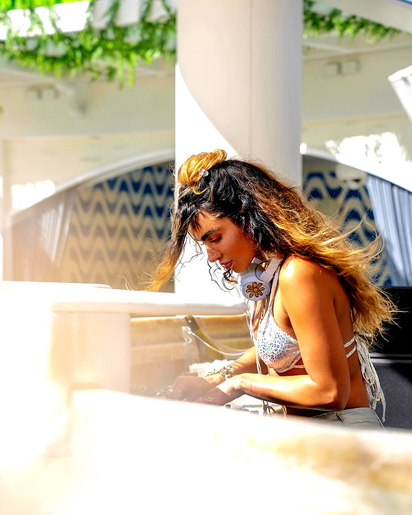 sommerray instagram image archive image