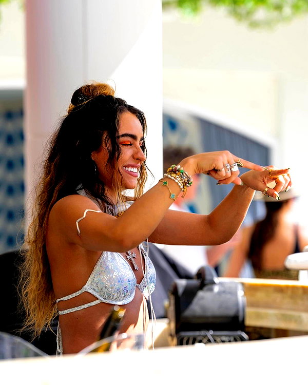 sommerray instagram image archive image