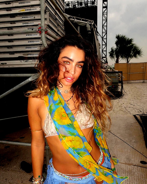 sommerray instagram image archive image
