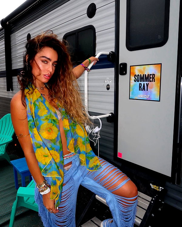 sommerray instagram image archive image