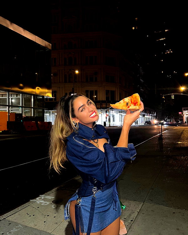 sommerray instagram image archive image