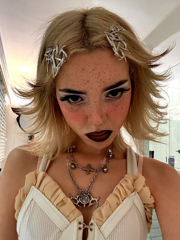 sophiep0wers instagram image archive image