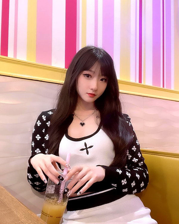 sugarcoatedkiss instagram image archive image