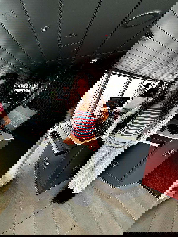 sundaykalogeras sundaykalogeras archive image