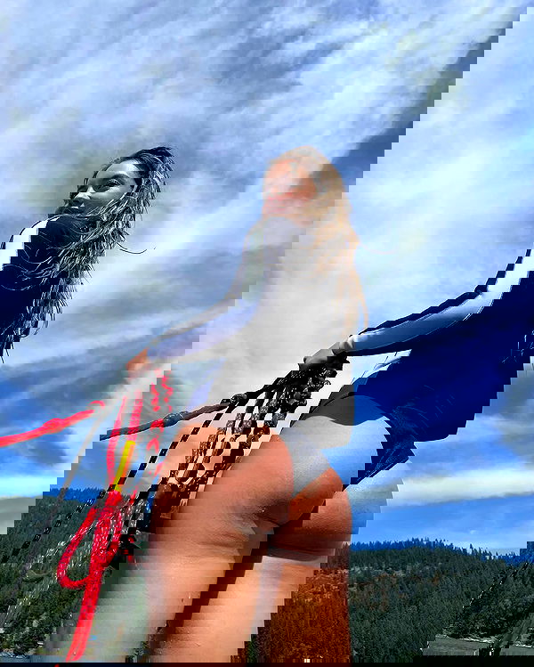 sydney_sweeney image ~ Altpins