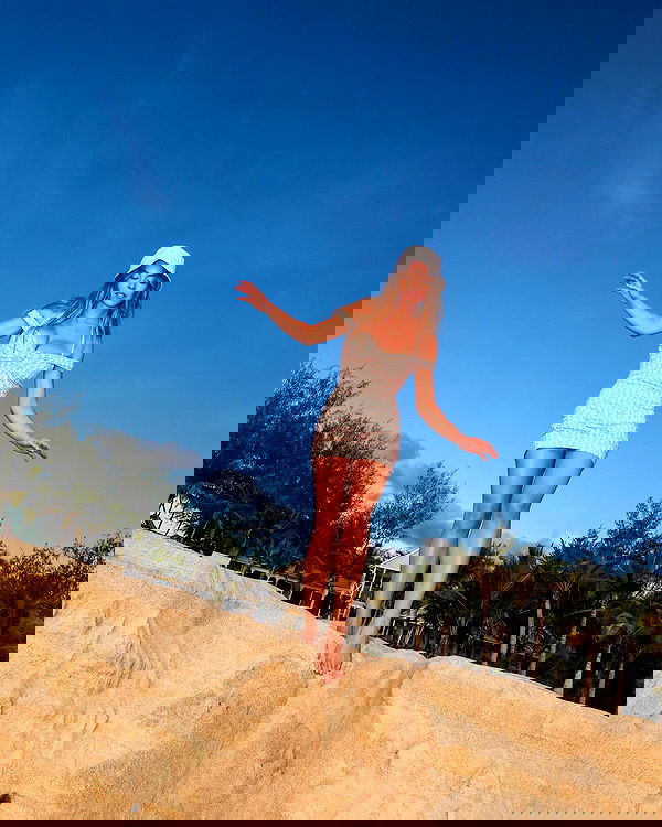 sydney_sweeney image ~ Altpins