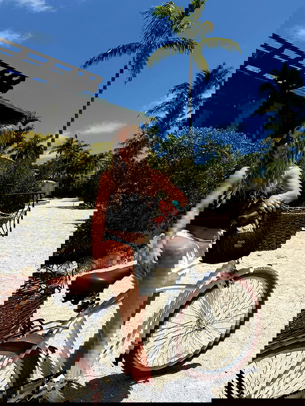 sydney_sweeney image ~ Altpins