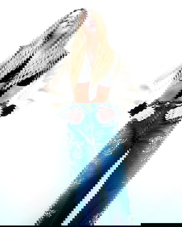 sydney_sweeney image ~ Altpins