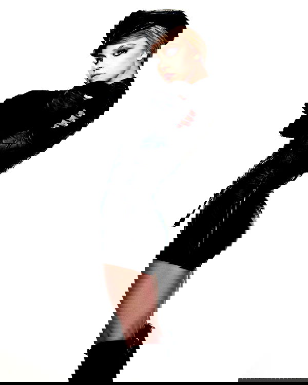 sydney_sweeney image ~ Altpins